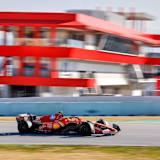 Lewis Hamilton bei Testfahrten in Spanien