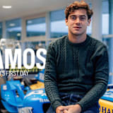 Franco Colapinto im Rennwagenwerk von Enstone