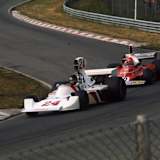 Zandvoort 1975: James Hunt im Hesketh vor Niki Lauda im Ferrari