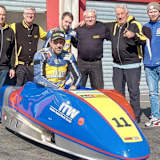 Markus Venus in der LCR Yamaha 600 mit seinem Team