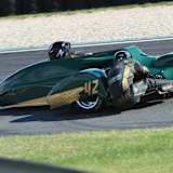 Lennard Göttlich/Lucas Krieg in ihrem renovierten Gespann