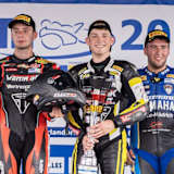 Das Podium nach Rennen 1