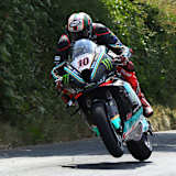 Peter Hickman wird bei der Tourist Trophy wieder mit der Nummer 10 die Rennen der Premiumklassen in Angriff nehmen