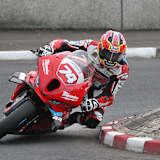 Davey Todd gewinnt beim NW200 auch das zweite Superstock-Rennen