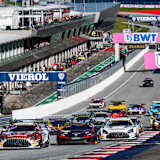 Das ADAC GT Masters trat mit einem angewachsenen Teilnehmerfeld an