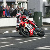 Künftig wird Glenn Irwin keine Straßenrennen bestreiten