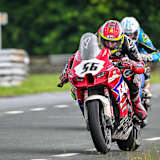 Adam McLean hat Darryl Tweed knapp vor dem Zielstrich überholt