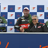 Dean Harrison, Paul Jordan, Sponsor Peter Duke und Jamie Coward (vlnr.)