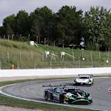 Patrick Kujala wuchtet den Barwell Motorsport Lamborghini auf die Pole-Position