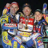 Jason Crump (Mitte) mit Tomasz Gollob (li.) und Emil Sayfutdinov