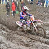 Lucy Glöckner im Matsch