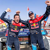 Die spanischen Ford Raptor-Piloten Nani Roma und Beifahrer Alex Haro-Bravo schrieben heute mit ihrem Tagessieg Geschichte