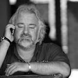 Bereits ende Januar verstarb Garry Taylor nach langer Krankheit mit 74 Jahren. Fast 30 Jahre widmete sich der Engländer der Aufgabe als GP-Teamchef. Er holte zwei WM-Titel für Suzuki