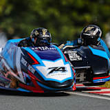 Ted und Vincent Peugeot mit Platz 1 in der IDM Sidecar Schleiz