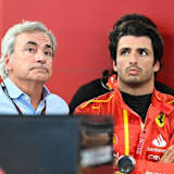 Carlos Sainz Senior und Carlos Sainz Junior 2023 zusammen im Formel-1-Fahrerlager