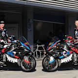 Die BMW-Testfahrer Bradley Smith und Sylvain Guintoli
