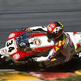 Von den Fans vergöttert: Kevin Schwantz, Startnummer 34 auf Suzuki RGV 500