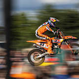 Jeffrey Herlings gewann den ersten Lauf in Arnheim