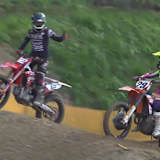 Max Nagl gratuliert Laufsieger Henry Jacobi