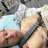 Pauls Jonass musste vom Talkessel ins Krankenhaus transportiert werden