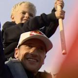 Ken Roczen erschien mit Sohn Griffin bei der Team-Präsentation