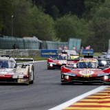 Porsche 963 (li.) und Ferrari 499P machten in Spa die Pace