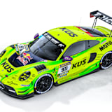 Neu auf den legendären Grello: Red Bull-Logos