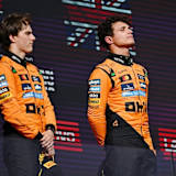 Lando Norris und Oscar Piastri sollen bis zum Schluss frei gegeneinander um den WM-Titel kämpfen, fordert Johnny Herbert
