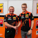 Teamchef Carsten Freudenberg (li.) mit Jakob Rosenthaler