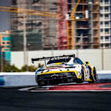 Pure Rxcing auf der Pole für die 24h Dubai