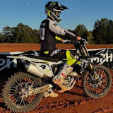 Tommy Searle mit der neuen Triumph TF 450 RC