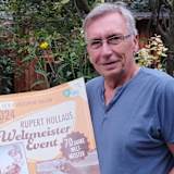 Motorradfan Herbert Thumpser kuratiert die Ausstellung