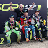 Rekordweltmeister Tony Rickardsson mit einigen Youngstern