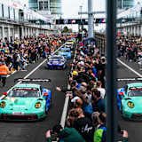  Joel Eriksson und Nico Menzel gewinnen den Saisonauftakt in der NLS