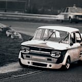 Beim Renntraining 1975 in Hockenheim