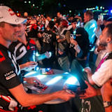 Die Fans freut`s: Der neunfache Weltmeister Sebastien Ogier fährt im kommenden Jahr zehn WM-Läufe