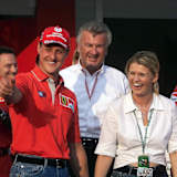 Michael und Corinna Schumacher 2001 in Ungarn mit Manager Willi Weber 