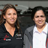 Simona De Silvestro mit Sauber-Temchefin Monisha Kaltenborn