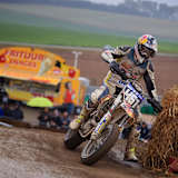 Motocrosser Romain Febvre führte die Supermoto-Stars vor