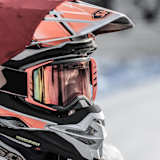 Nikita Bogdanov fährt überragend