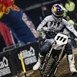 Jonny Walker auf Triumph: Totale Dominanz am ersten Einsatz beim Indoor Enduro in Newcastle