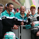 Das Kiefer-Team feierte mit Danny Kent und Efren Vazquez den ersten Doppelsieg der Truppe