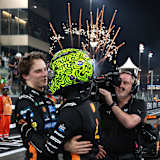 Glückwünsche nach dem Rennen: Oscar Piastri gratuliert Lando Norris