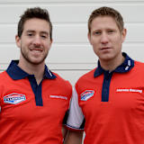 Andrews (li.) und Johnson sind die zwei Neuen bei Honda TT Legend