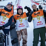 Alex Marquez mit Formel-1-Fahrer Yuki Tsunoda und Kunstflug-Pilot Dario Costa