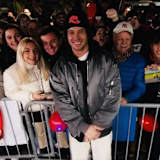 Party-Meile: Marco Bezzecchi feierte kurz vor dem Jahresende mit seinen Fans