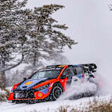 Thierry Neuvilles bei Testfahrten in den französischen Alpen 