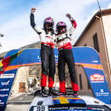 Oliver Solberg/Elliott Edmondson feiern ihren Rallye-Monte Carlo-Sieg