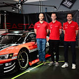 Simon Reicher, Christopher Haase und Markus Winkelhock vor ihrem Audi