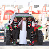 Die Vorjahressieger Yazeed Al-Rajhi/Timo Gottschalk vor dem Dakar-Start